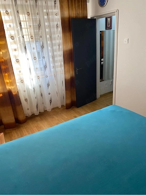 Închiriez apartament cu 3 camere - imagine 6