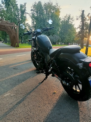 Vând Honda Rebel CMX 500 - imagine 2