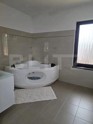 Vila de vanzare, 380 mp, zona Reghin  - imagine 13