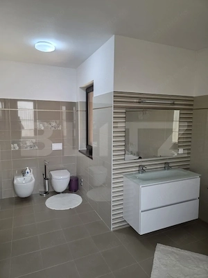 Vila de vanzare, 380 mp, zona Reghin  - imagine 11
