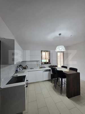 Vila de vanzare, 380 mp, zona Reghin  - imagine 10