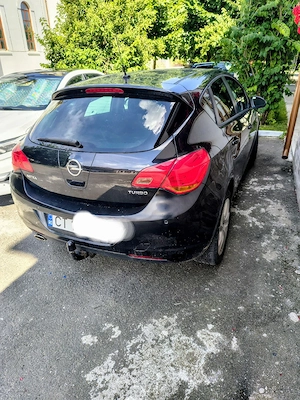 Opel Astra J 10 2011 1.4 i 140 cp E 5 - imagine 3