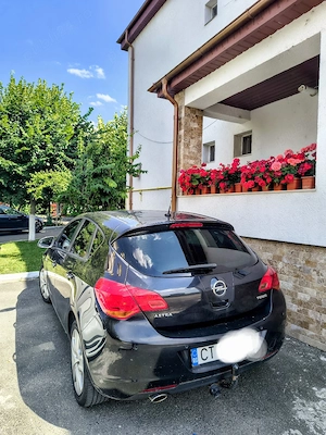 Opel Astra J 10 2011 1.4 i 140 cp E 5 - imagine 2