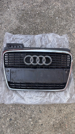 Grilă Audi A4 B7 non S line - imagine 3