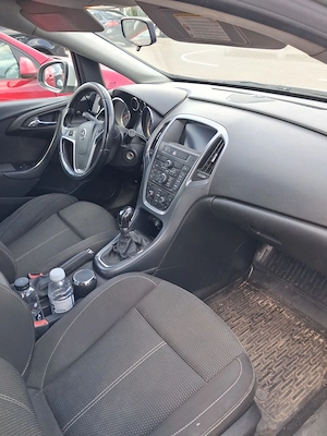 Vând Opel Astra J,An 2015,1671 cm3 - imagine 4