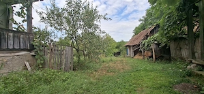 Vând proprietate 8250 mp  casă, anexe, fântână și teren agricol   Tomșani - imagine 3
