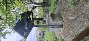 Vând proprietate 8250 mp  casă, anexe, fântână și teren agricol   Tomșani - imagine 9
