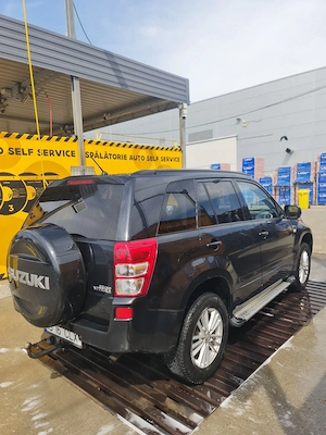 Se vinde Suzuki Grand Vitara, an fabricație 2007, motor 1.9 Diesel 127 CP, cutie manuală 5 trepte și - imagine 3