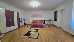 Casă / Vilă cu 3 camere de vânzare - imagine 13