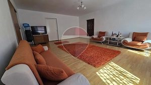 Casă / Vilă cu 3 camere de vânzare - imagine 10