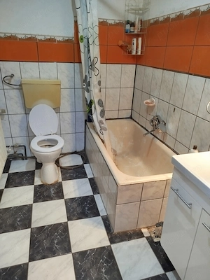 Casa de vanzare  din caramida cu toate utilitatile. va puteti muta imediat. - imagine 9