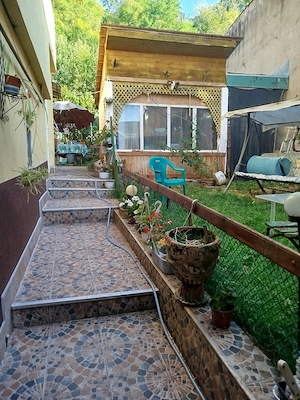 Casa de vanzare  din caramida cu toate utilitatile. va puteti muta imediat. - imagine 10