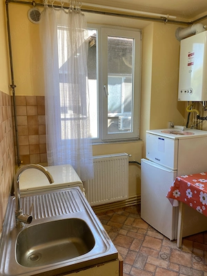 Ofer spre inchriere apartament 2cam in zona ultracentrala - imagine 3