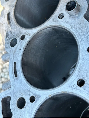 bloc motor jaguar F pace 2.0 D 180 CP - imagine 4