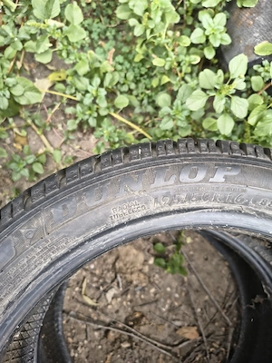 Vand 2 anvelope de iarna dunlop sp sport 195.50r16