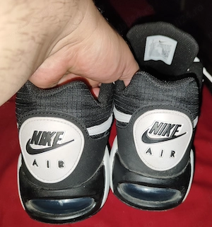 Vând Nike Air Max ivo 90 originali mărimea 42 5 