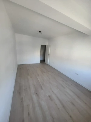 3 camere + living bucatarie+ terase 90 mp lift Florenta loc parcare tva 0 - imagine 10