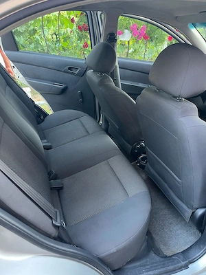 Vând Chevrolet Aveo (Berlină), an fabricație 2008, motor 1.2 Benzină, cutie manuală, culoare gri. - imagine 5
