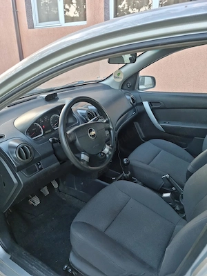Vând Chevrolet Aveo (Berlină), an fabricație 2008, motor 1.2 Benzină, cutie manuală, culoare gri. - imagine 9