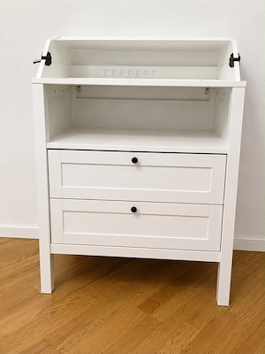 Comodă IKEA SUNDVIK cu masă de înfășat, stare impecabilă