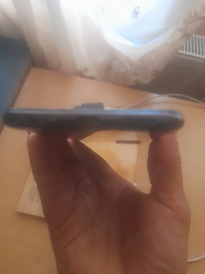 e telefon pentru piese este Oppo 54 merge are 124 de GB e bun are spațiu de stocare