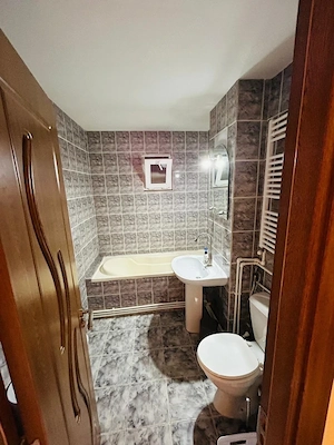 Apartament 2 camere, 55 mp, zona 1 Mai  - imagine 7
