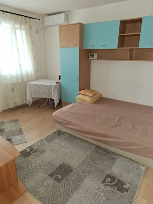 Inchiriez garsonieta, Rovine Craiova
