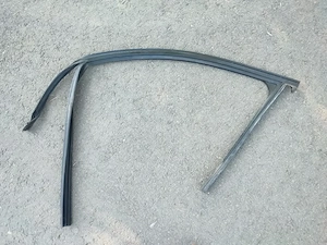 Garnitura ghidaj geam usa fata, stanga - BMW Seria 3 F30 F31 F35 F80 M3 - imagine 4