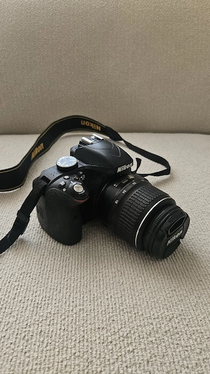 Aparat foto DSLR Nikon D3300 + Obiectiv AF-S Nikkor 18-55mm