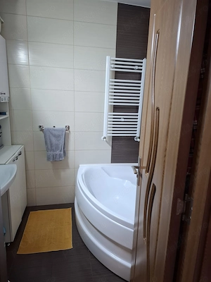 Proprietar vând apartament 2 CAMERE DECOMANDAT 55MP - imagine 5