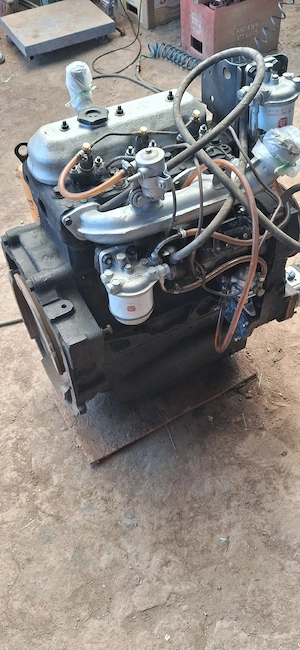 Vand Motor Tractor U445 - imagine 3