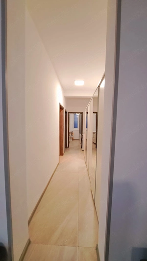 Vând apartament 3 camere Dumbrăvița  - imagine 4