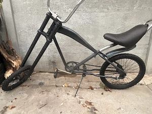 Bicicleta custom stil chopper