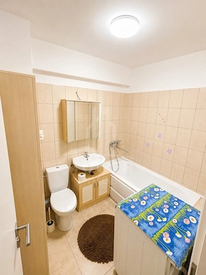 Apartament de închiriat – 3 camere, 2 băi, 72 mp - imagine 17