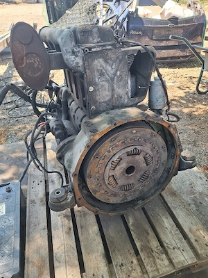 Motor diesel Deutz, 4 pistoane, cu răcire  pe aer, model F4L912K. 73 CP. - imagine 4