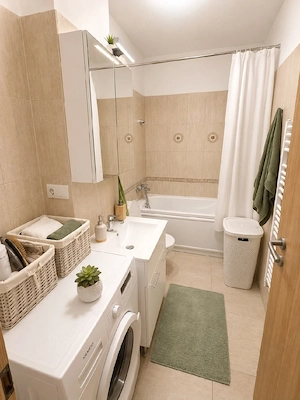 De vanzare! Direct proprietar! curte si loc de parcare - imagine 6
