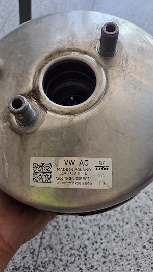 Audi Q7 Model 4M pompă ulei,bloc valve perne aer ,supapă ploscă frănă - imagine 5