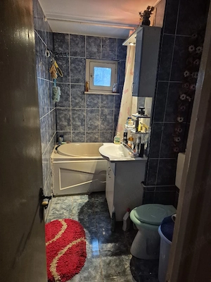 Vând apartament 4 camere decomandat et.1 micro V - imagine 8