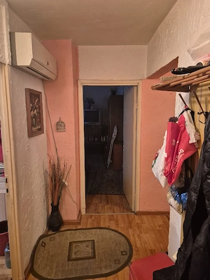 Vând apartament 4 camere decomandat et.1 micro V - imagine 3