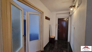 Apartament 3 camere Centru etaj 3 cu lift 98800 Euro - imagine 4