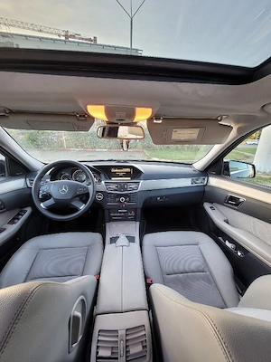 Mercedes W212 E-Class V6 231cp Automat Panoramic - imagine 2
