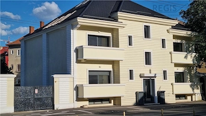 Vila - Bloc modern de 11 camere zona Centrul Civic , Onix - imagine 2