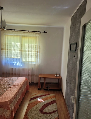 Apartament 3 camere decomandat Narcisa Bacau - imagine 3