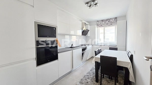 Apartament 3 camere cu boxa si parcare Coresi - imagine 5