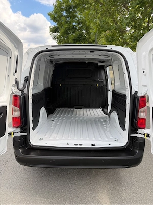 Fiat doblo varianta L2 new model 2024  tva deductibil posibilitatea finantari in leasing   - imagine 4