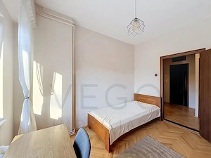 Apartament cu 3 camere, 70 mp, 2 bai, balcon, in Centru  - imagine 7
