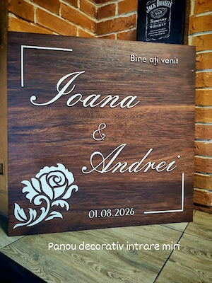 Panou decorativ întrare sala de evenimente 