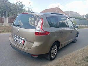 Renault Grand Scenic, Euro 6, 7 locuri,2015,1.6,130 cai, BOSE,Panoramic,Bixenon,piele,Navi,superb - imagine 8