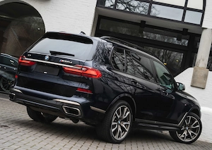 Bmw X7 M50d    - imagine 3