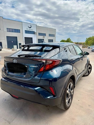 Toyota C-HR An 2023 Motor 1.8 Benzina-hybrid Euro 6 - imagine 5